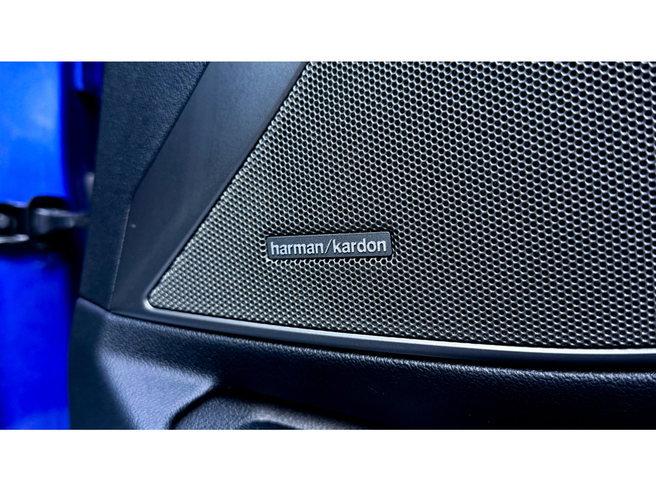 2020 BMW 3 Series - image 13