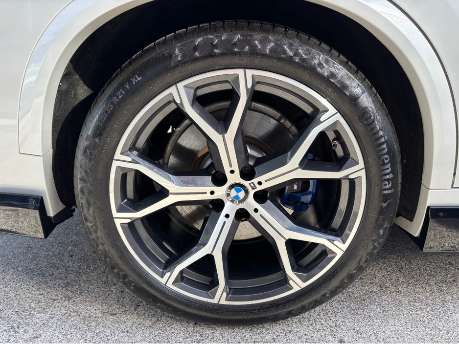 2021 BMW X5 - image 9