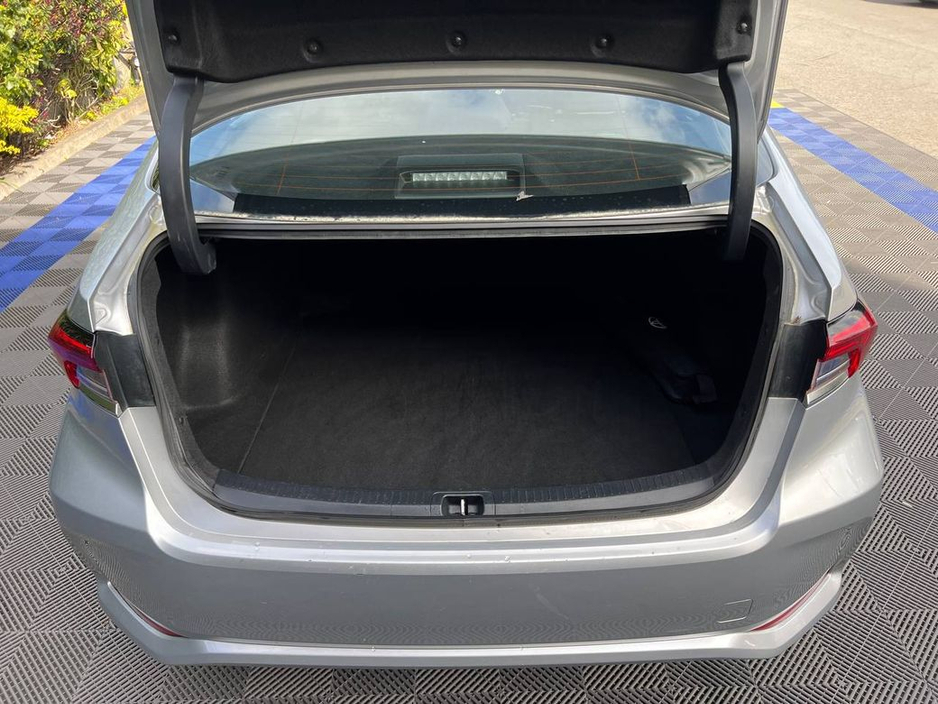 2023 Toyota Corolla - image 13