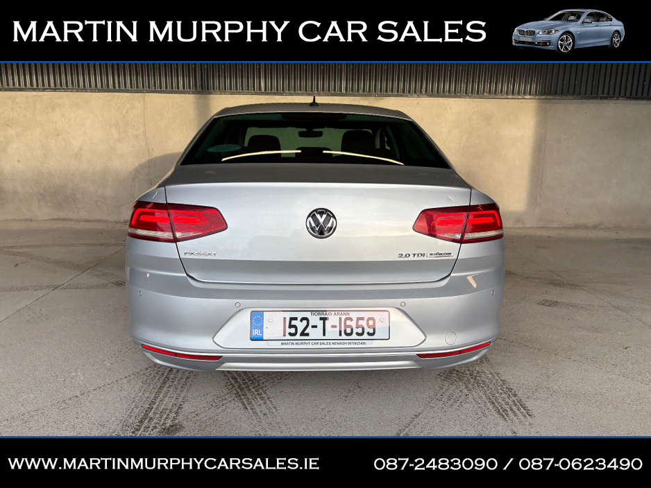 2015 Volkswagen Passat - image 5