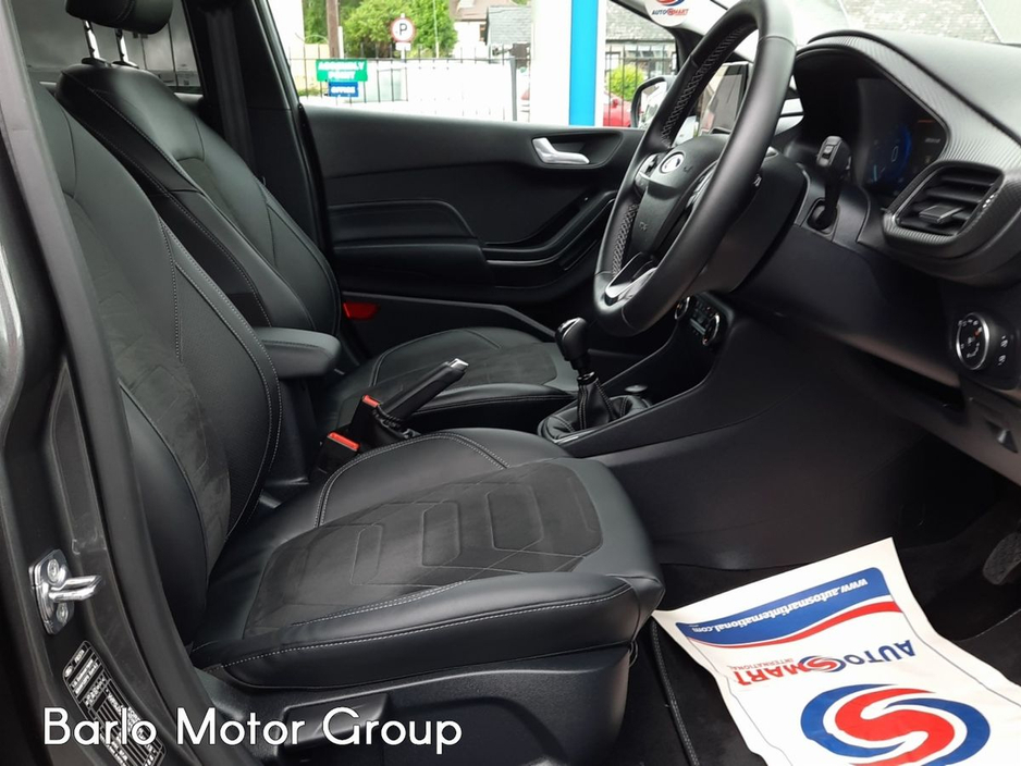 2022 Ford Fiesta - image 9