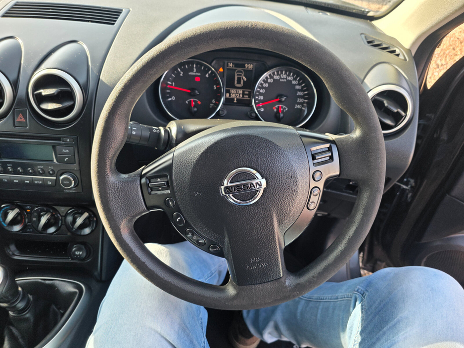 2013 Nissan Qashqai - image 9