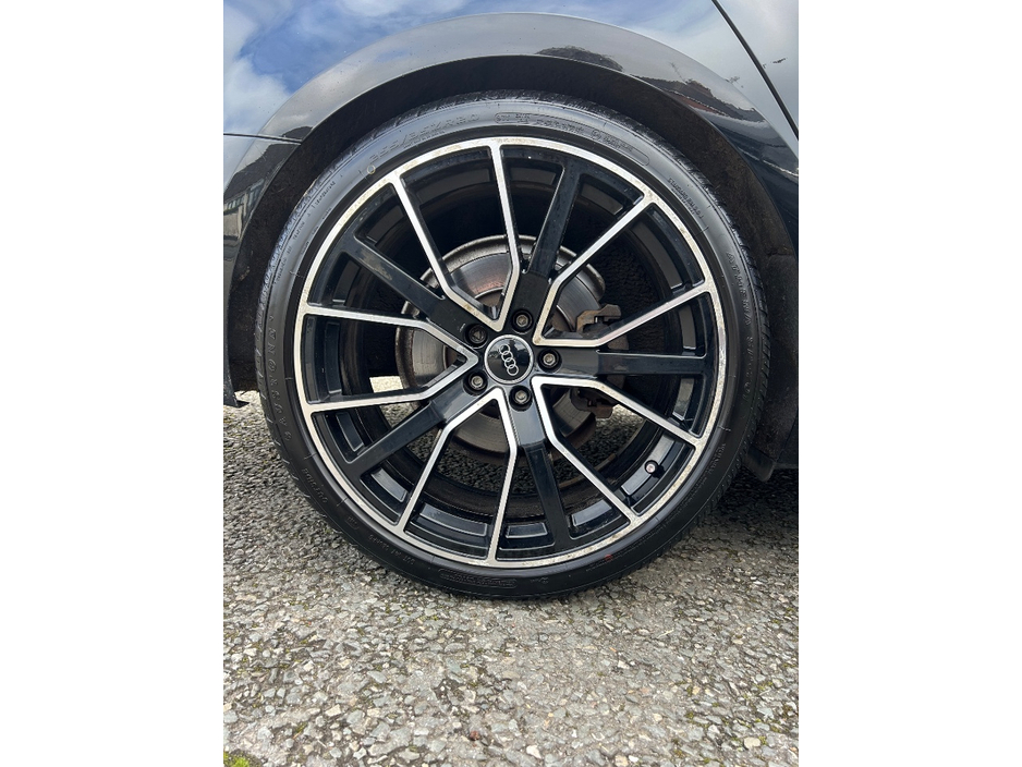 2018 Audi A4 - image 13