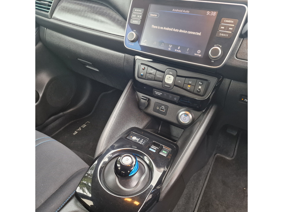 2021 Nissan Leaf - image 14