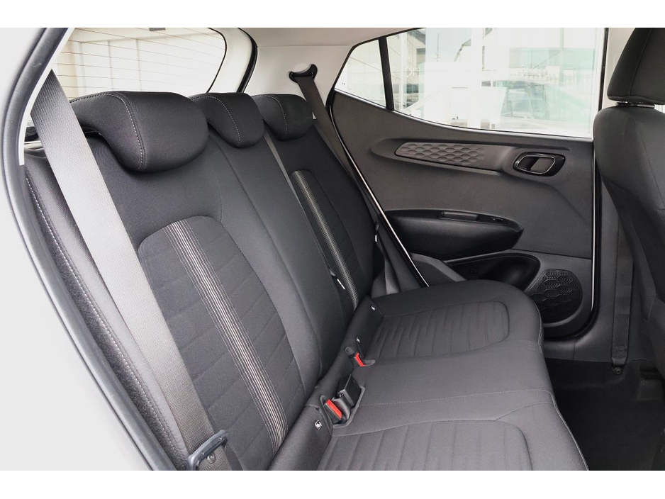 2020 Hyundai i10 - image 14