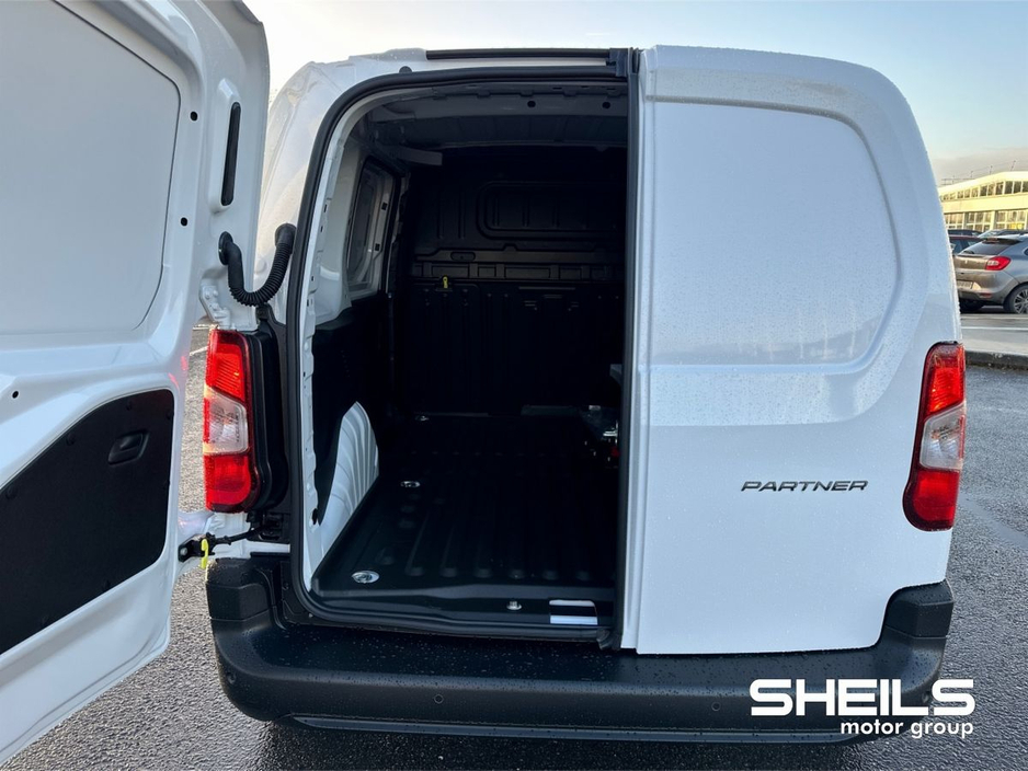 2026 Peugeot Partner - image 9