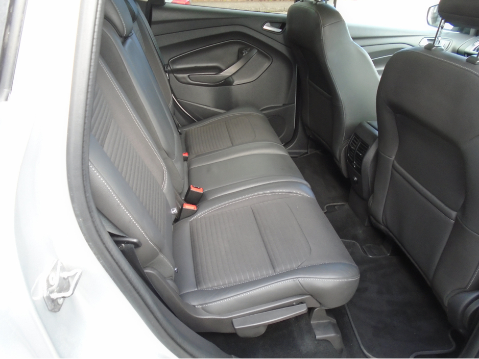 2018 Ford Kuga - image 7