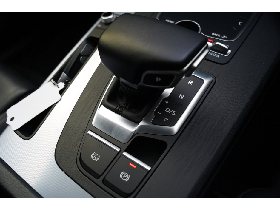 2020 Audi Q5 - image 19