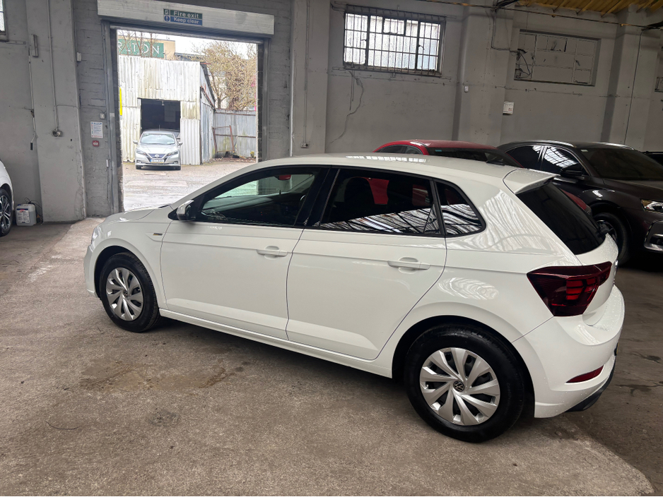 2022 Volkswagen Polo - image 18