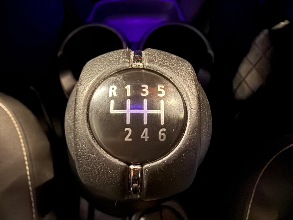 2020 MINI Hatch  €17,900