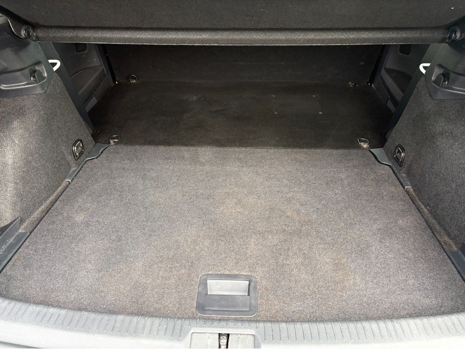 2019 Volkswagen Golf - image 7