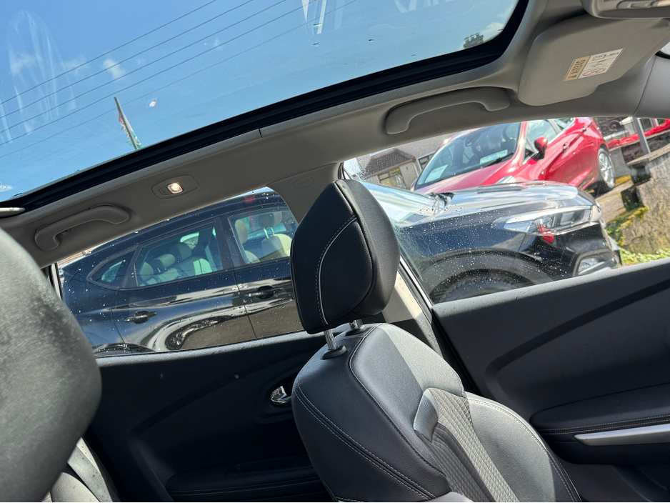 2017 Renault Kadjar - image 12