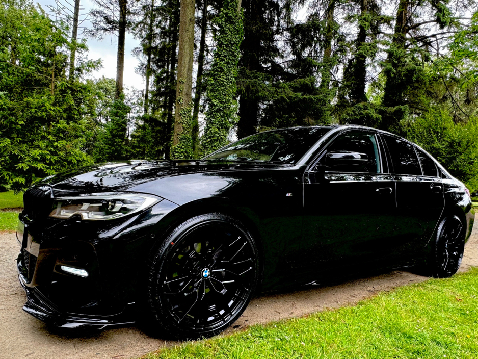 2022 BMW 3 Series - image 15