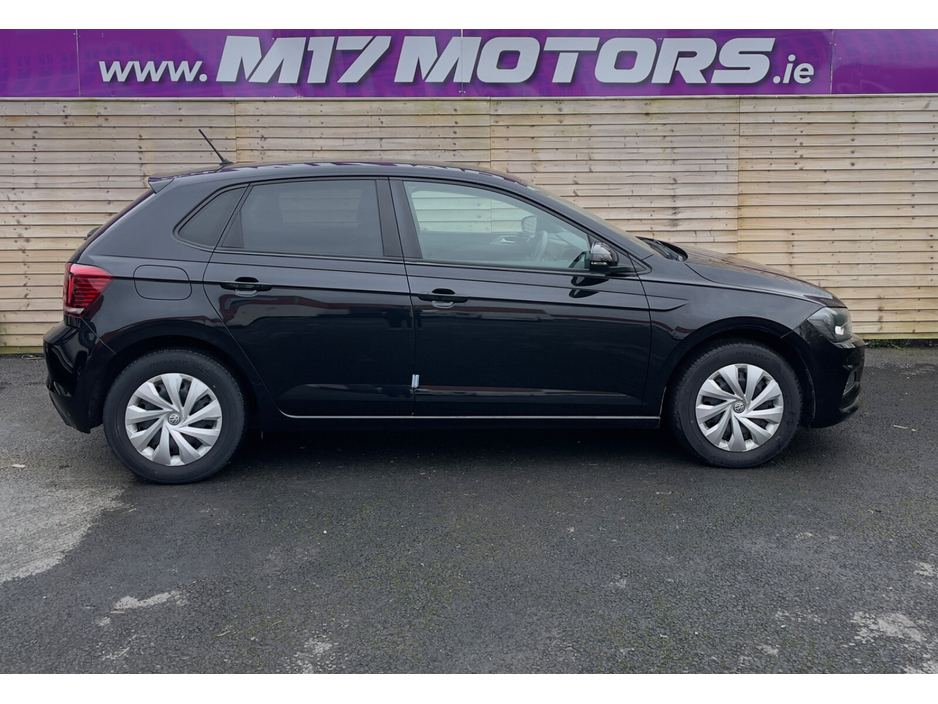 2018 Volkswagen Polo - image 2