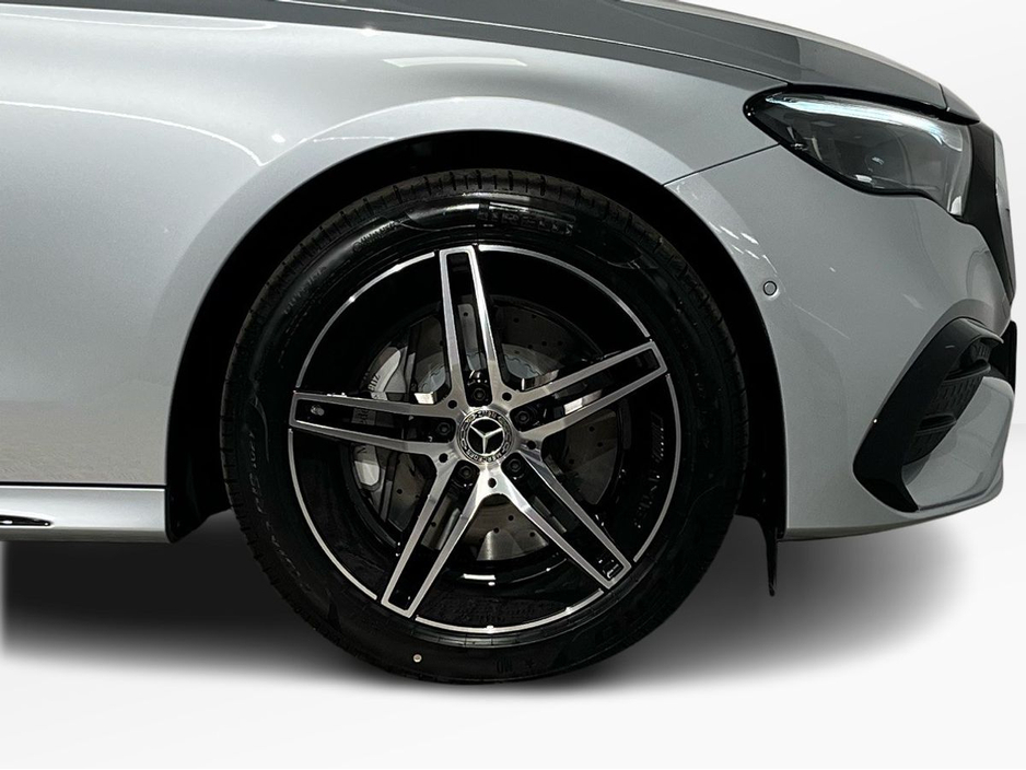 2026 Mercedes-Benz E Class 300de AMG - 19 Inch Alloys - Reversing Camera - Ambient Lighting - Sat Nav - Climate Control - Electric Heated Memory Seats - Keyless Start - Apple CarPlay/Android Auto €89,811