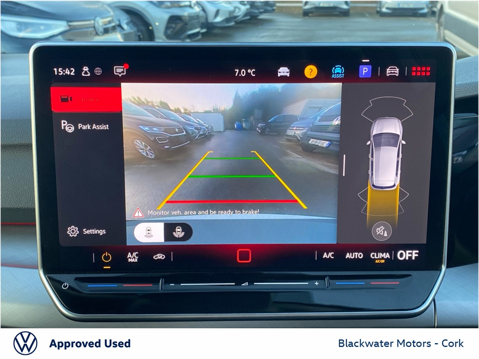 2025 Volkswagen Golf - image 17