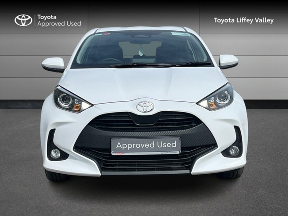 2025 Toyota Yaris - image 5