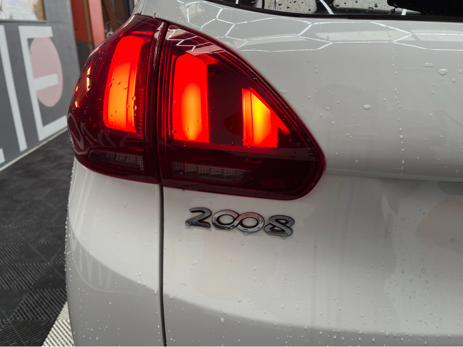 2019 Peugeot 2008 - image 8