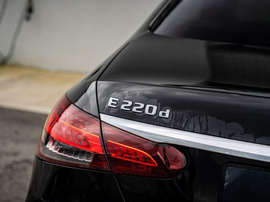 2020 Mercedes-Benz E Class - image 6