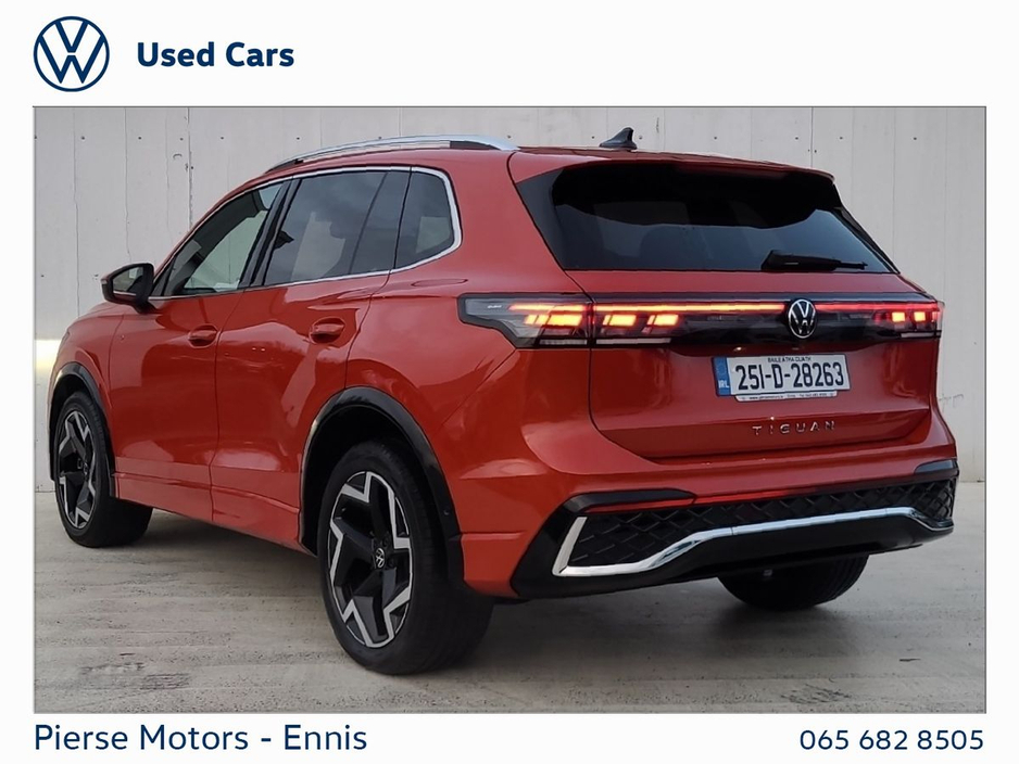 2025 Volkswagen Tiguan - image 3