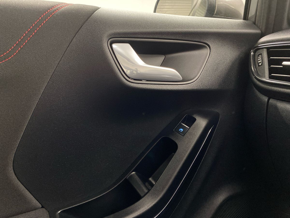 2024 Ford Puma - image 11