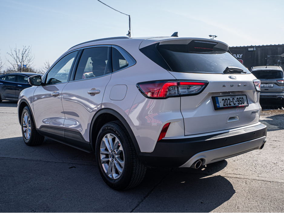 2020 Ford Kuga - image 11