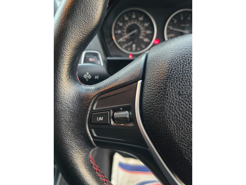 2012 BMW 1 Series - image 17