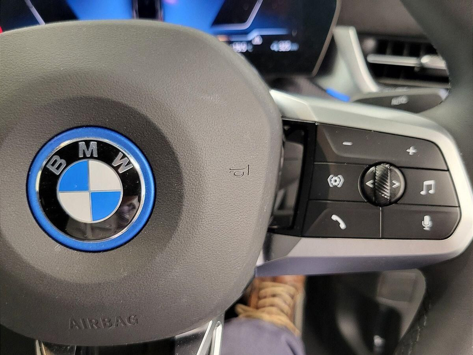2025 BMW iX2 - image 18