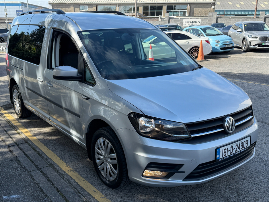 2016 Volkswagen Caddy - image 5