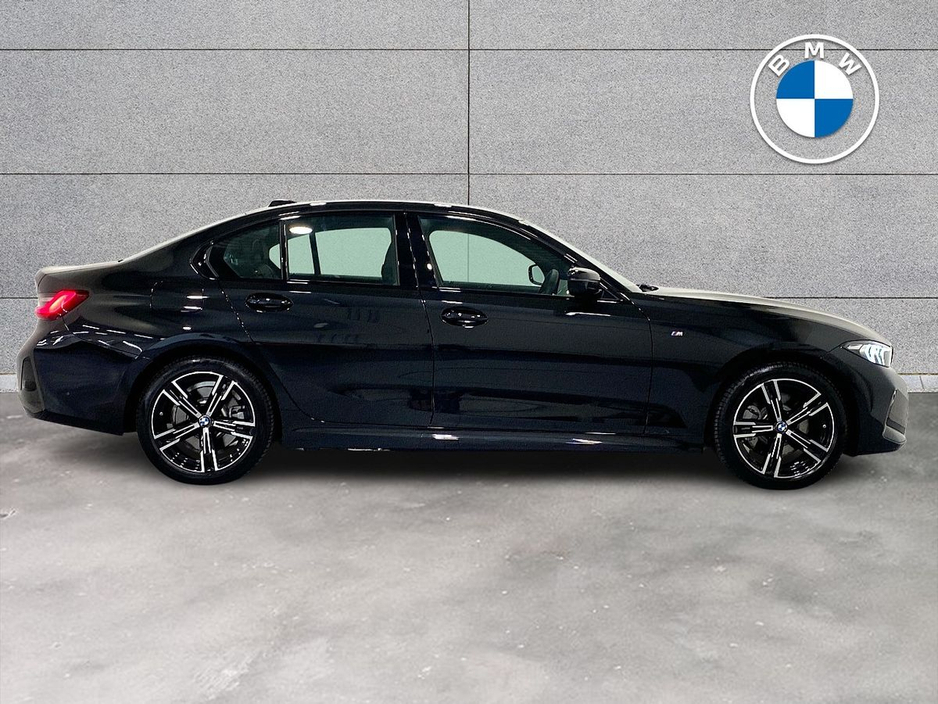 2025 BMW 3 Series - image 25