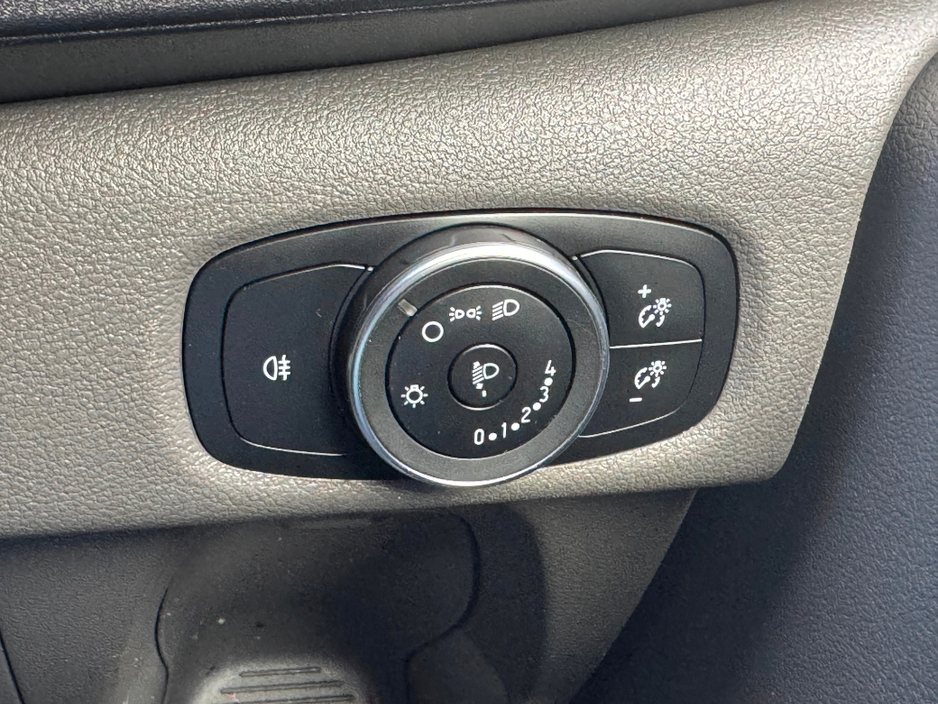 2022 Ford Transit Custom - image 18