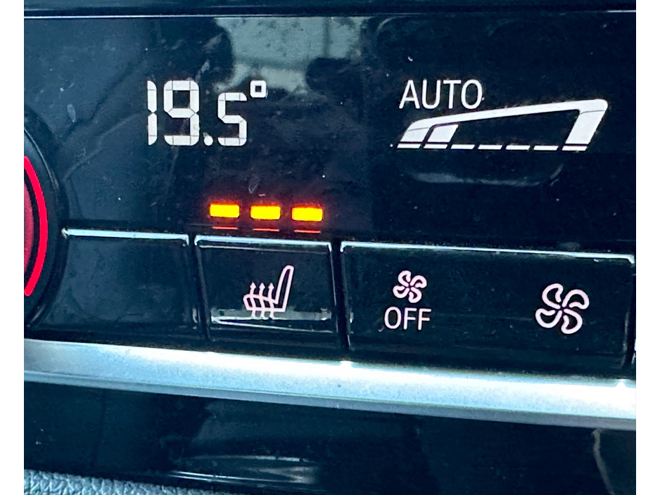 2023 BMW 5 Series - image 27