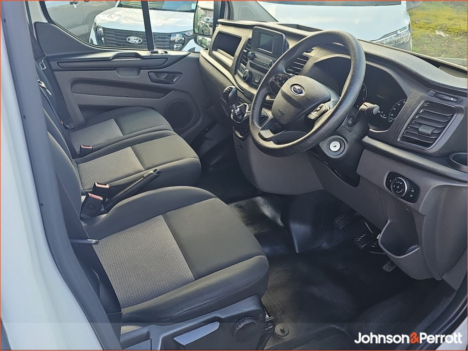 2021 Ford Transit Custom - image 4