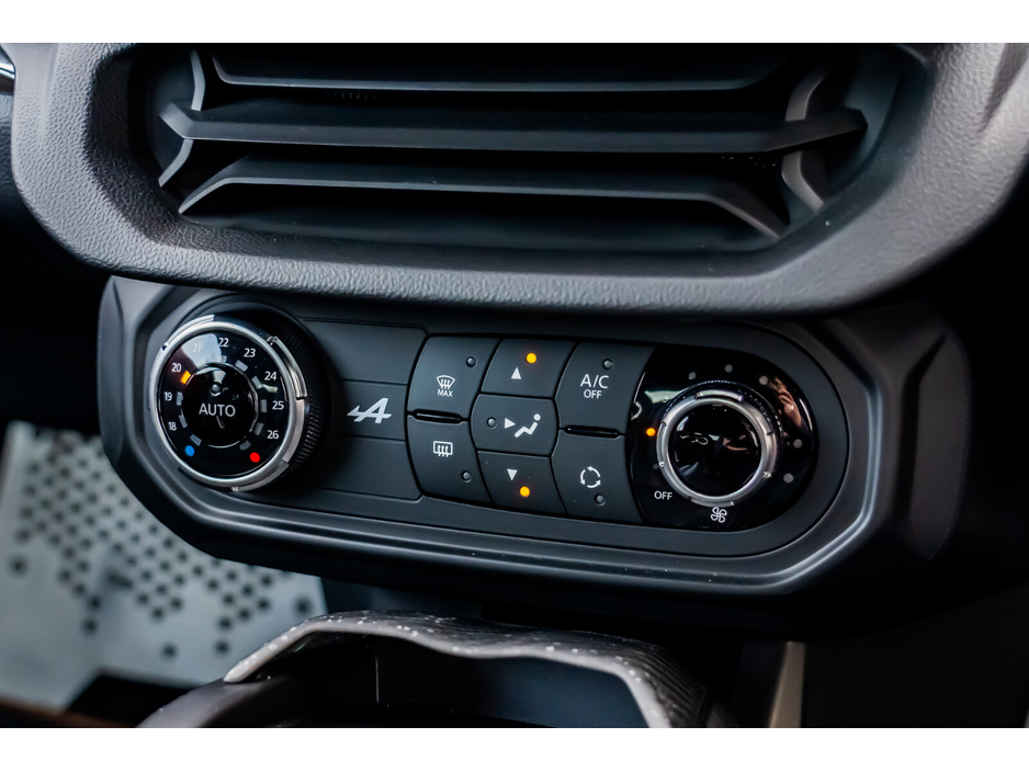 2025 Alpine A110 - image 31