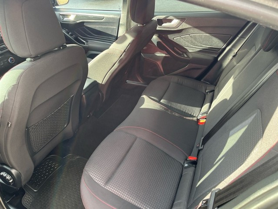 2021 Ford Focus - image 7