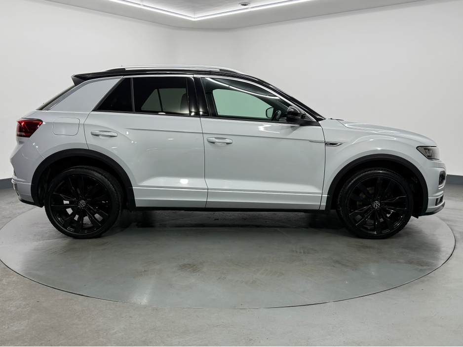 2022 Volkswagen T-Roc R-LINE 1.5 TSI D7F 150HP 5DR A €28,995