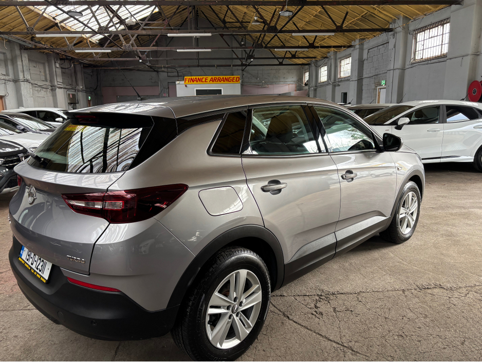 2019 Opel Grandland X - image 15