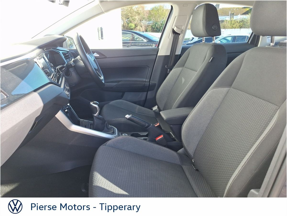 2023 Volkswagen Polo - image 7