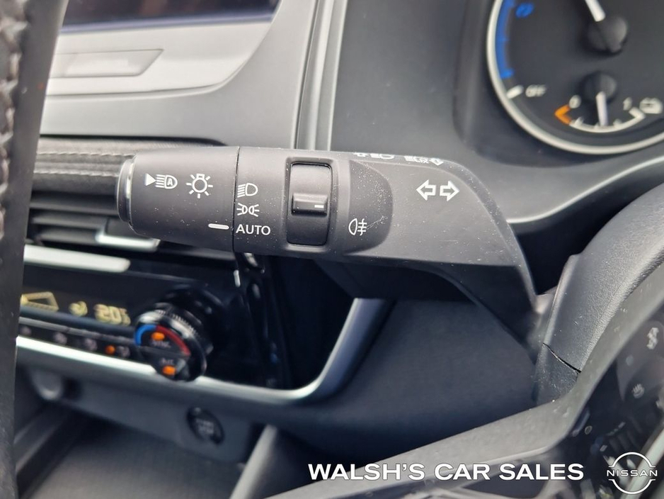 2025 Nissan Qashqai E-power SV MY24 04DR A €39,950