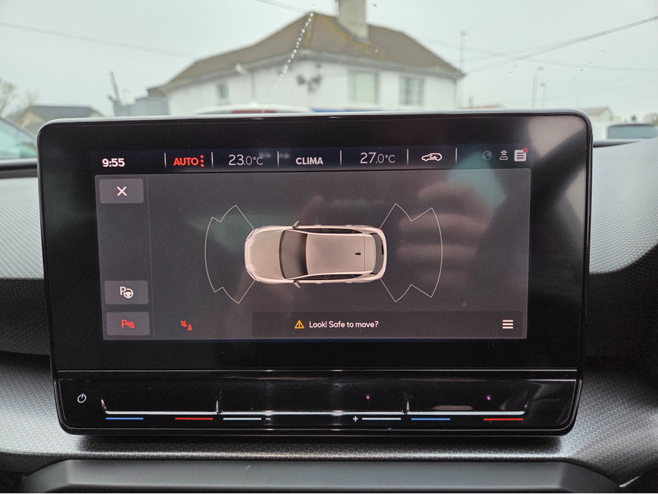 2022 SEAT Leon - image 17