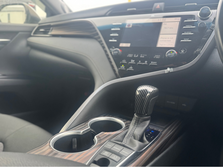 2019 Toyota Camry Hybrid – Pearl White, High Spec, JBL, Mint €20,750