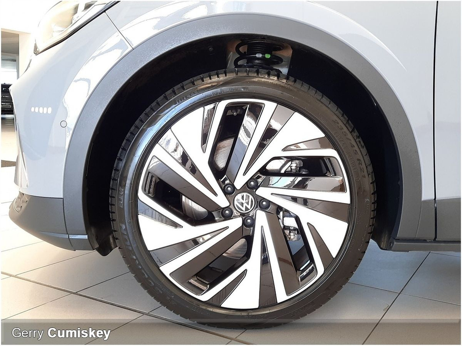 2025 Volkswagen ID.4 - image 15