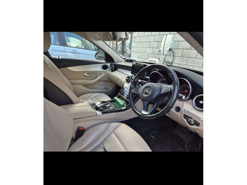 2015 Mercedes-Benz C Class - image 2