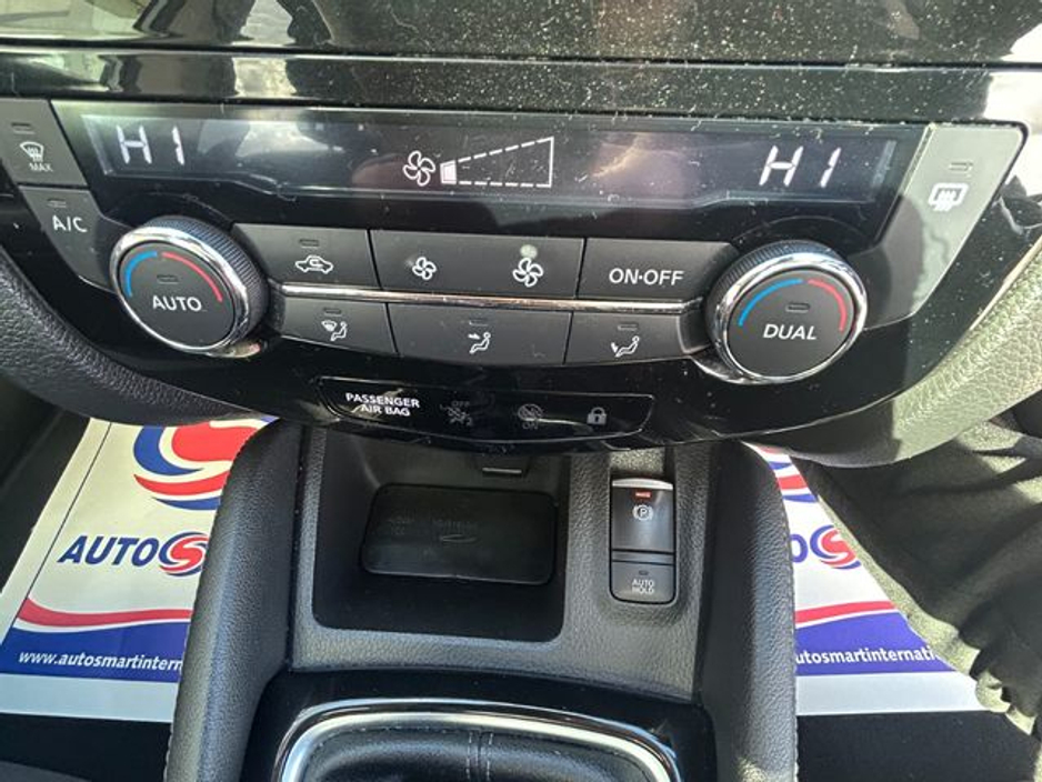 2020 Nissan Qashqai - image 25