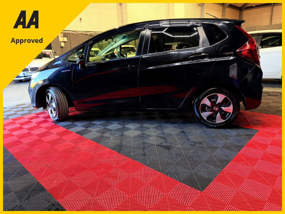 2017 Honda Fit - image 8