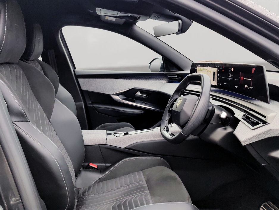 2025 Peugeot 5008 - image 4