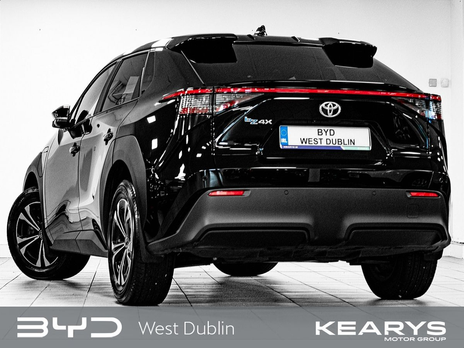 2023 Toyota bZ4X - image 2