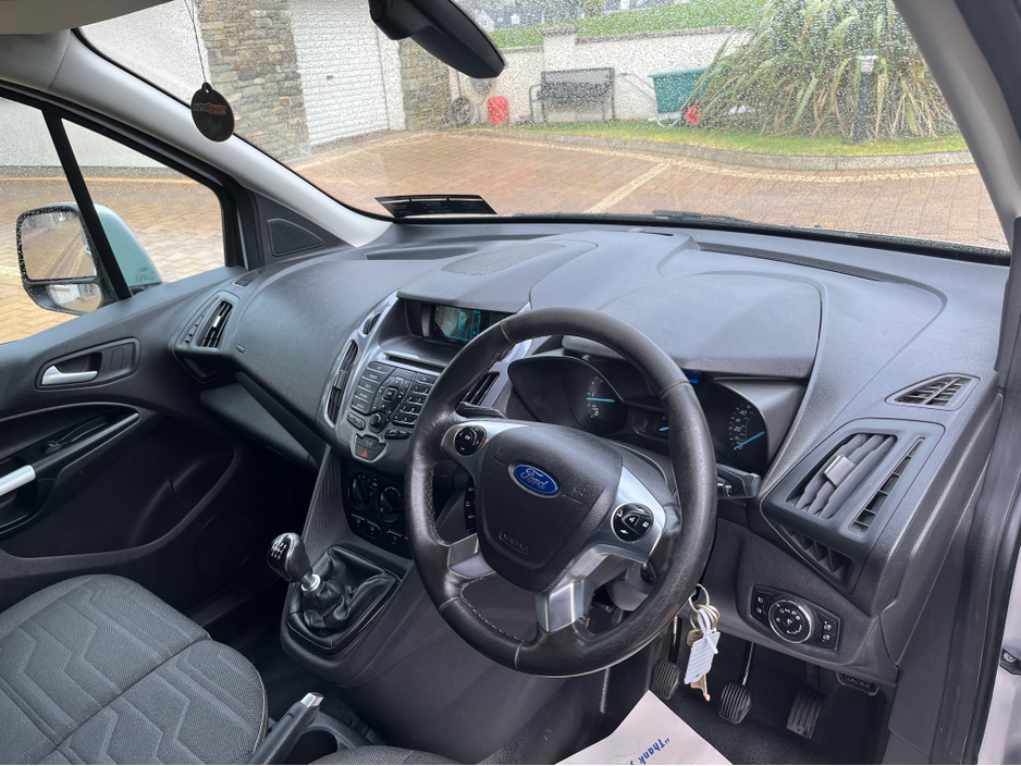 2017 Ford Transit Connect 240 LIMITED EDITION €10,950
