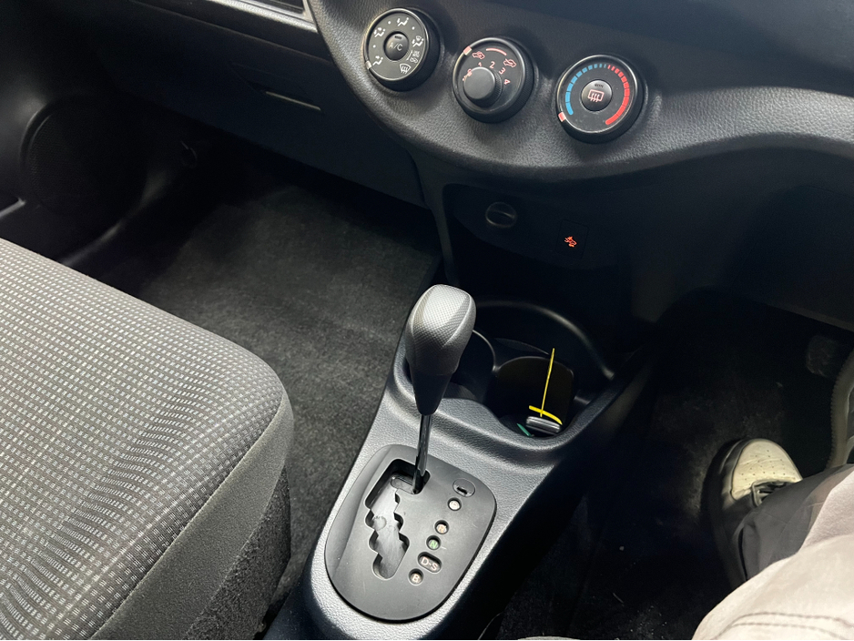 2018 Toyota Vitz - image 15