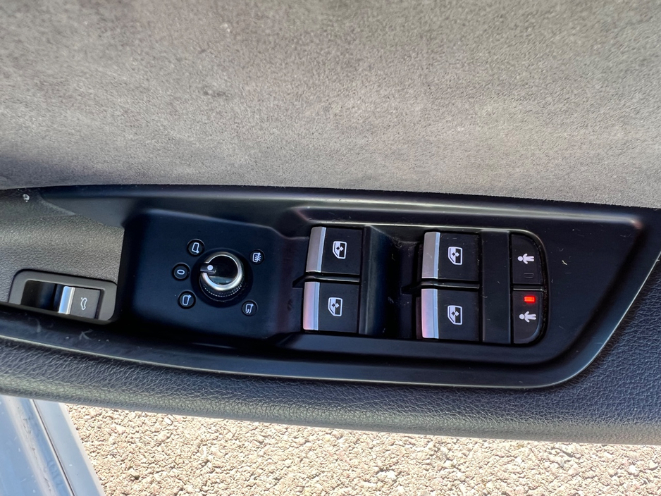 2019 Audi A4 - image 24